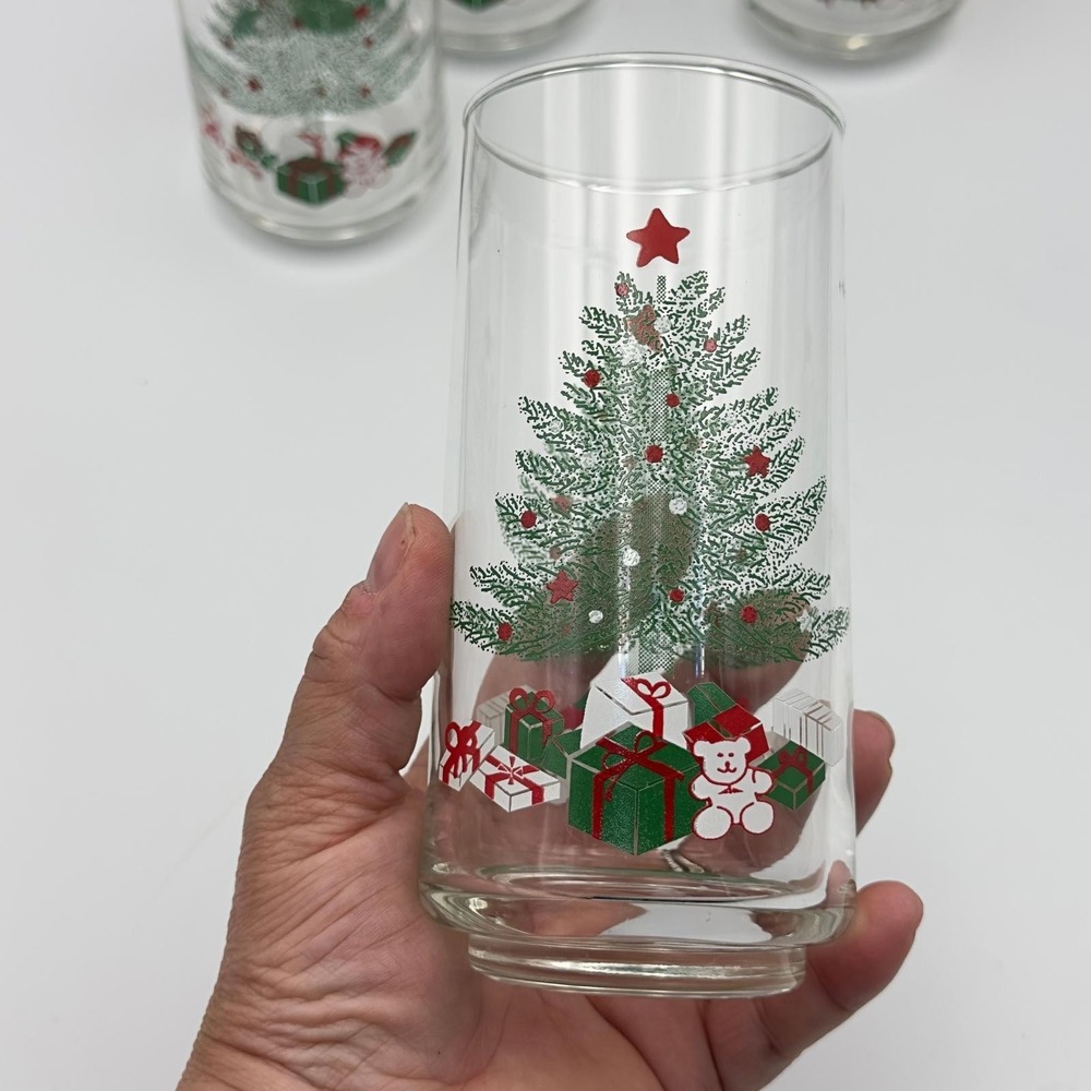 AT6 Set of 4 Christmas Tree Gift Holiday Beverage Glass Tumblers Cups